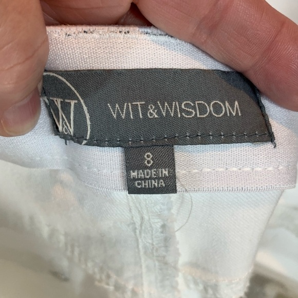 Wit & Wisdom Absolution Knee Length Bermuda Shorts - White - size 8 - Picture 6 of 9